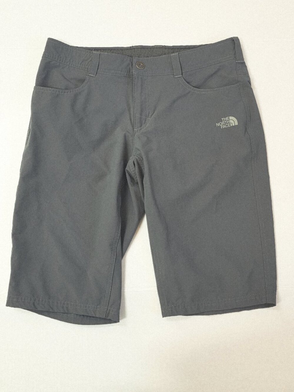 The North Face Women’s Gray Paramount Trail Bermuda Hiking Shorts – like new